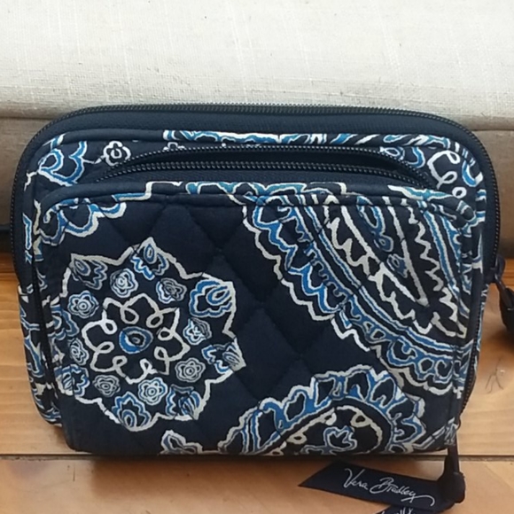Vera Bradley quilted wallet - Picture 9 of 9